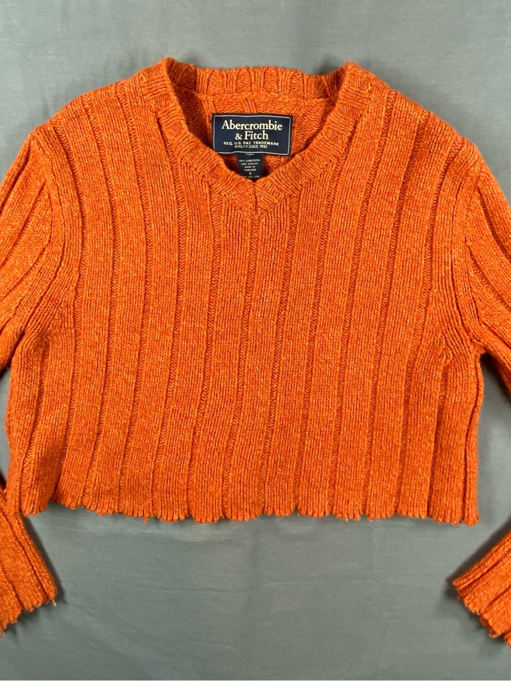 Abercrombie & Fitch Women's Orange Ribbed cropped V-Neck Sweater